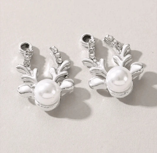 Silver reindeer