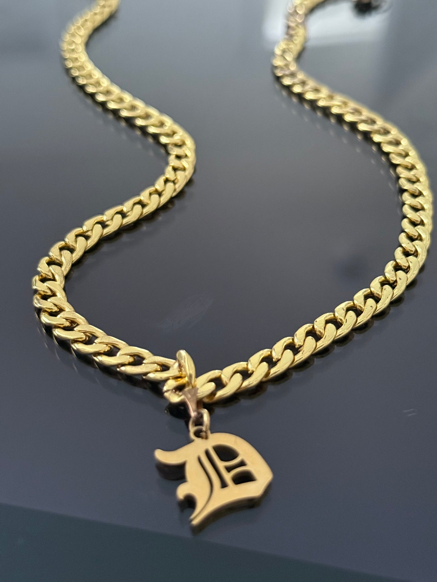 D GIRL Necklace gold